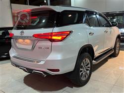 تۆیۆتا فۆرچێنەر